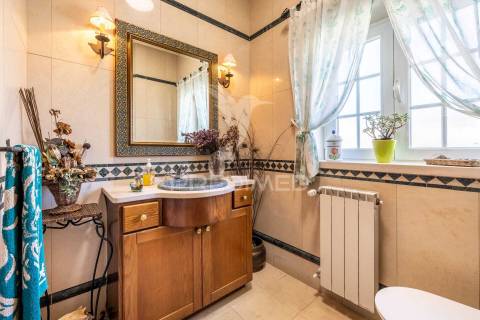 Moradia de excelência com 4 suítes + 2 quartos