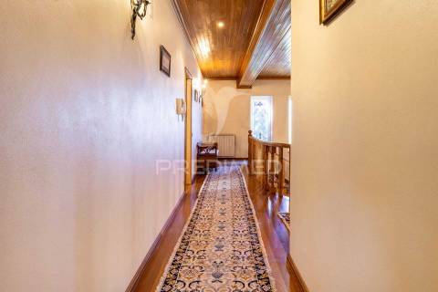 Moradia de excelência com 4 suítes + 2 quartos