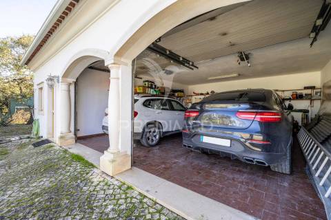 Moradia de excelência com 4 suítes + 2 quartos