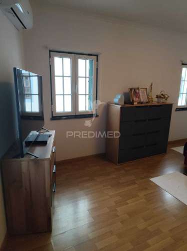 Vende se moradia como nova t1 com  90m2  alvito/beja