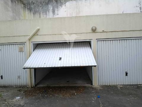 Arrenda se garagem setúbal