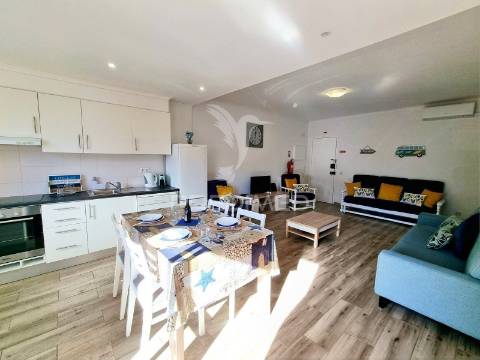 Apartamento t2, remodelado, a 500m da praia da rocha