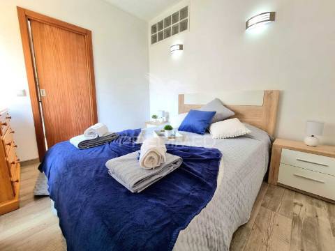 Apartamento t2, remodelado, a 500m da praia da rocha