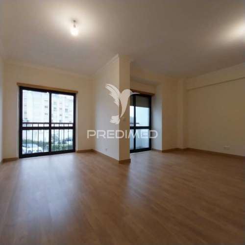 Fantástico t3 em rio de mouro