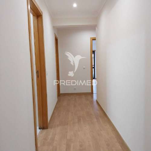 Fantástico t3 em rio de mouro