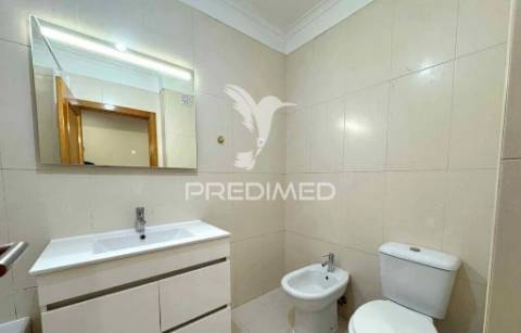 Fantástico t3 em rio de mouro