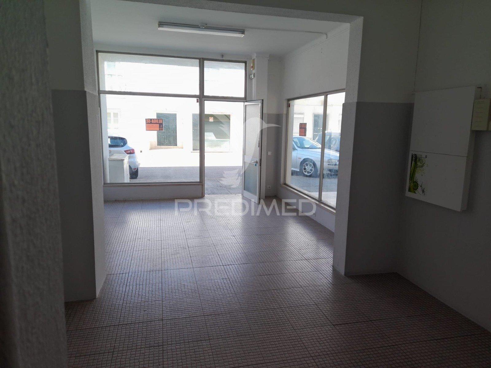 Loja no  centro de salvaterra de magos