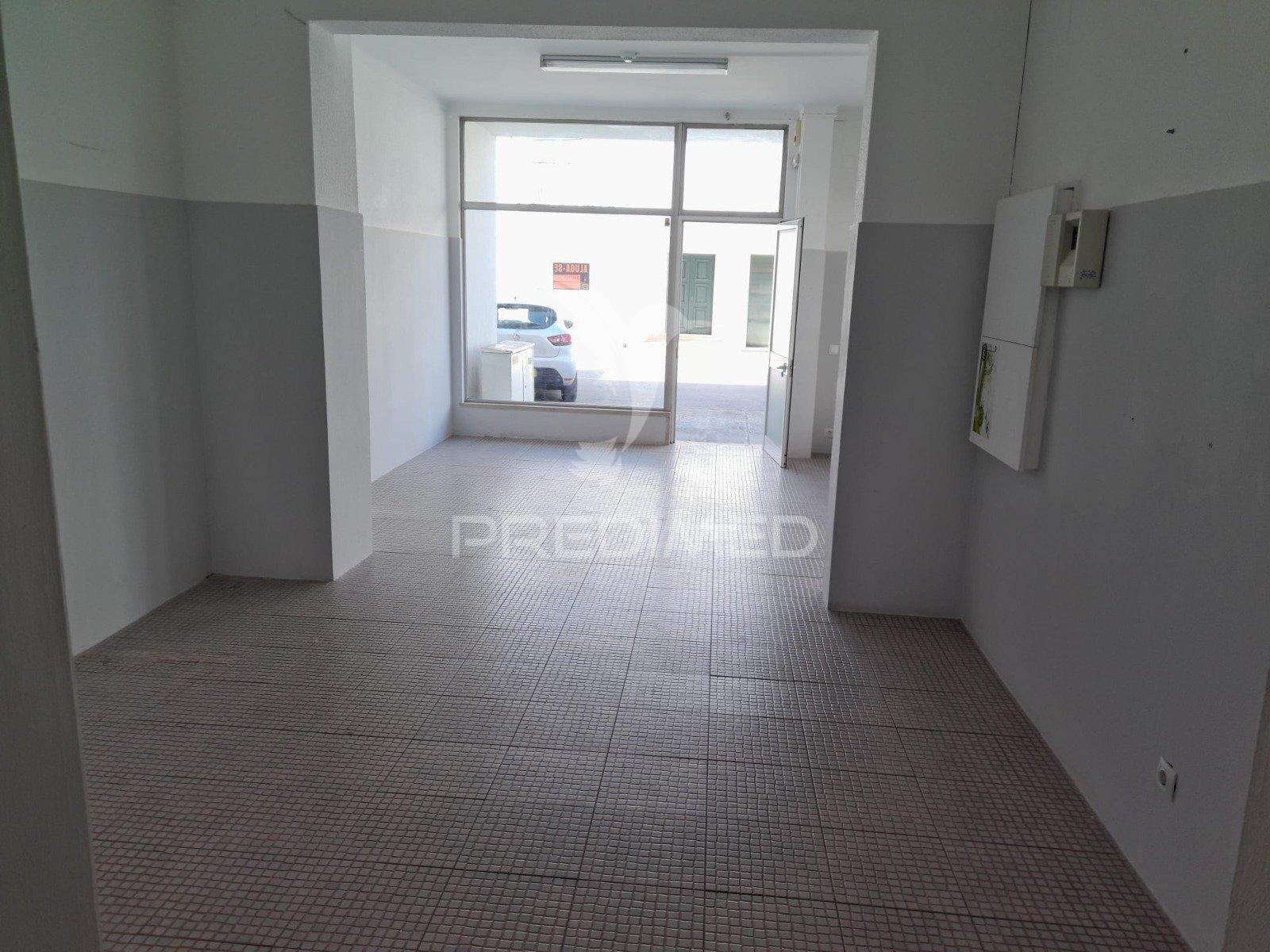 Loja no  centro de salvaterra de magos