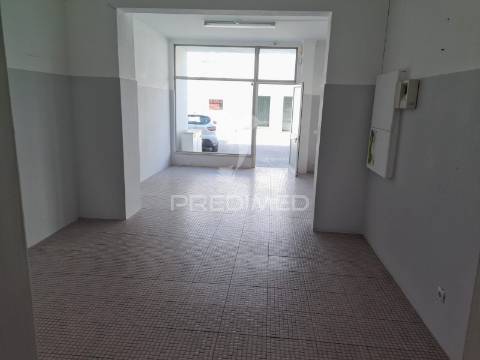 Loja no  centro de salvaterra de magos