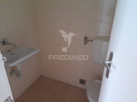 Loja no  centro de salvaterra de magos