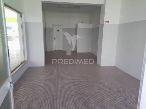 Loja no  centro de salvaterra de magos