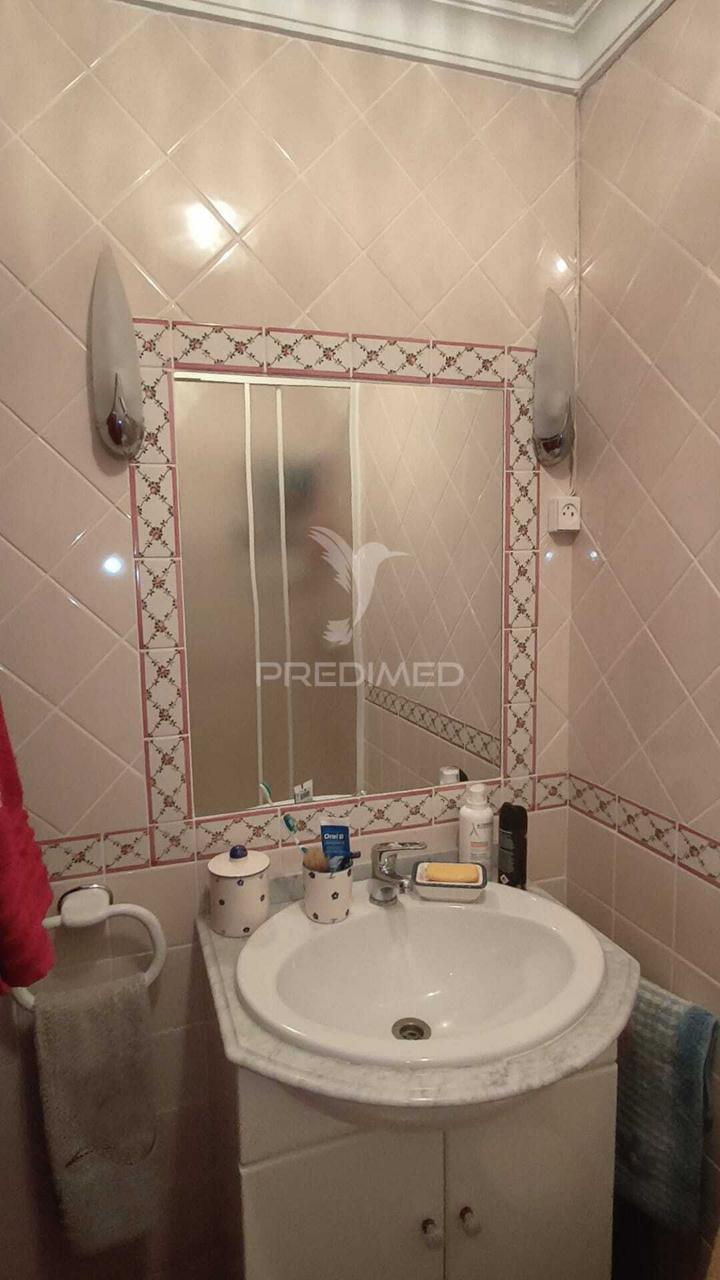 Moradia t2 no centro de nisa