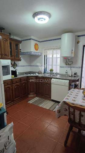 Moradia t2 no centro de nisa