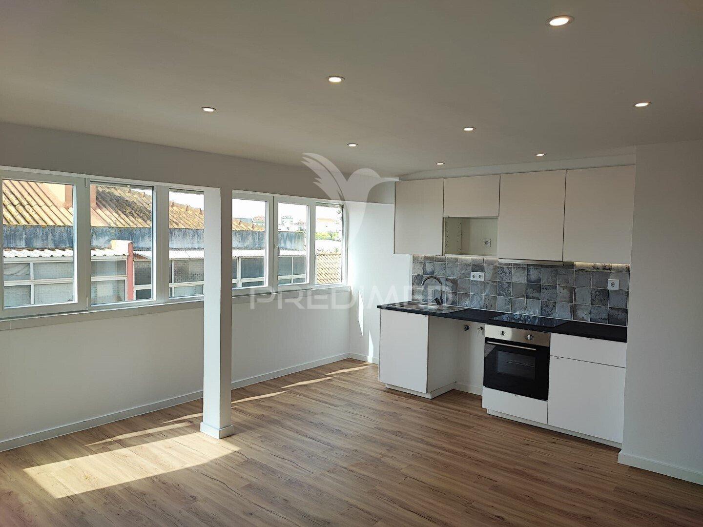 Apartamento t2 em camarate