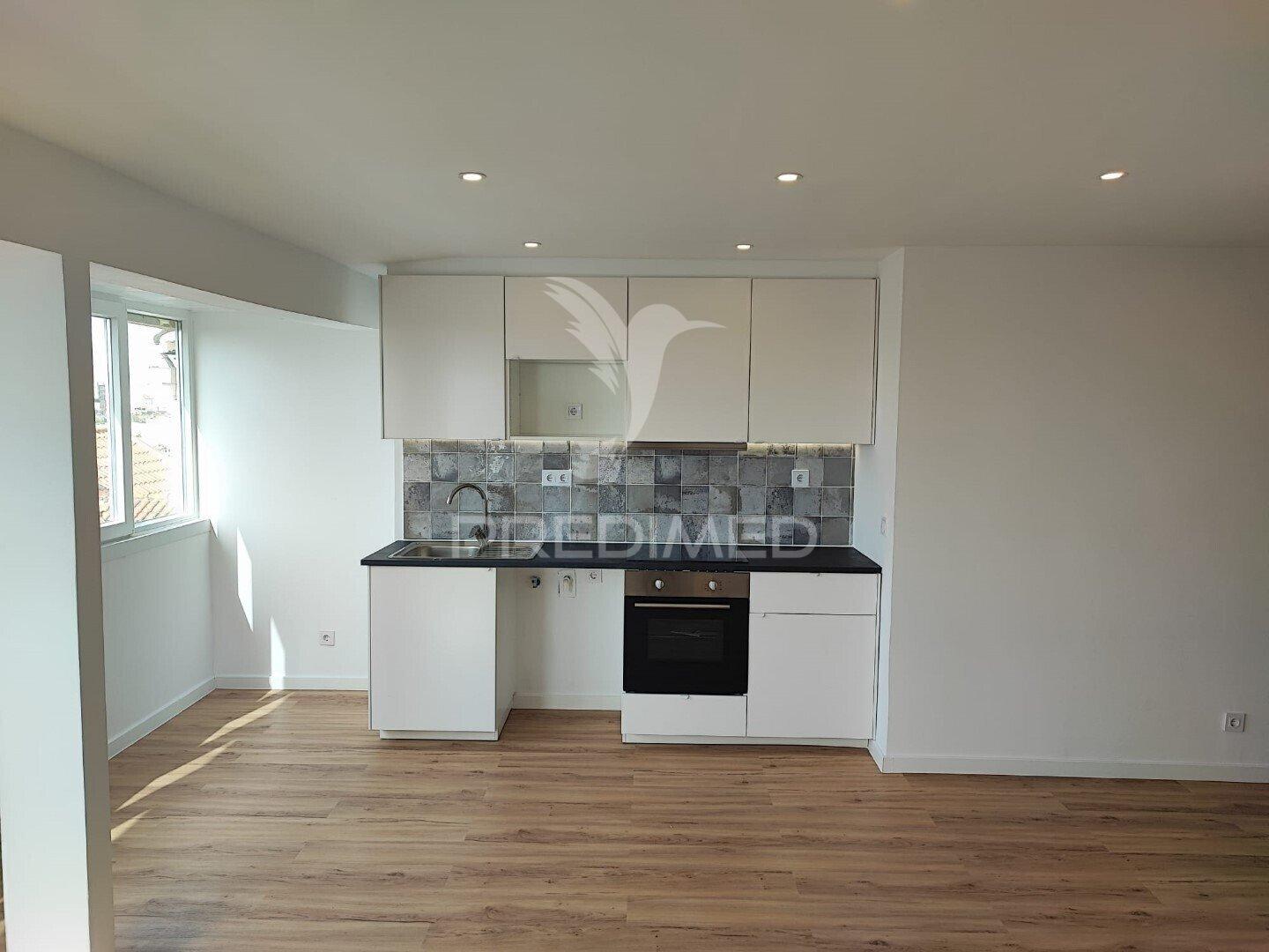 Apartamento t2 em camarate