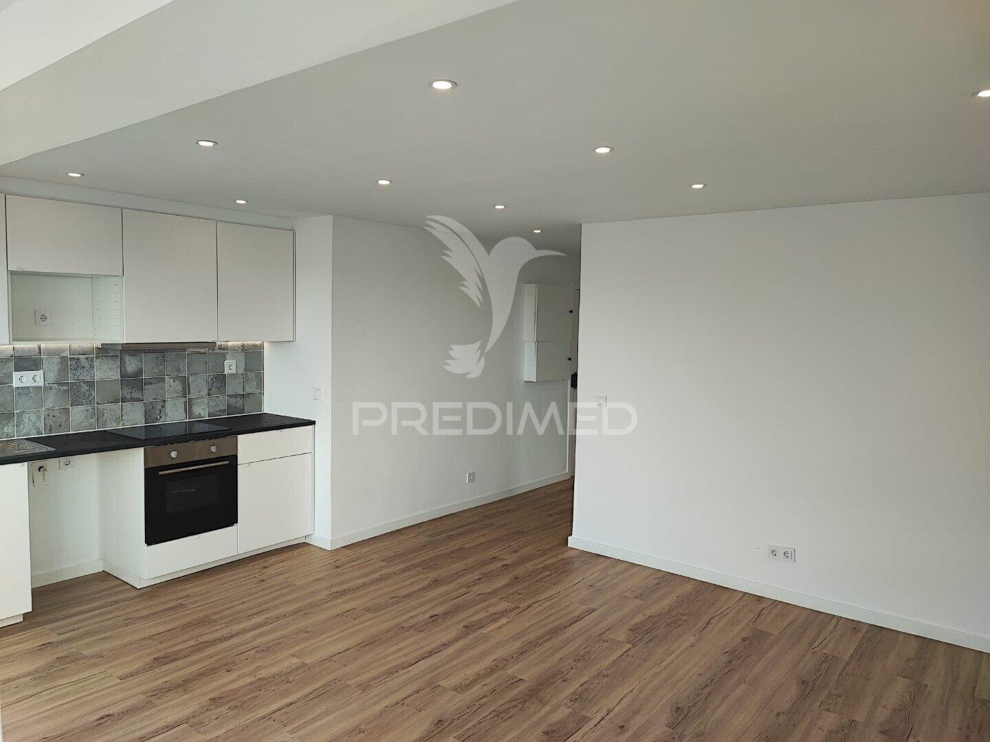 Apartamento t2 em camarate