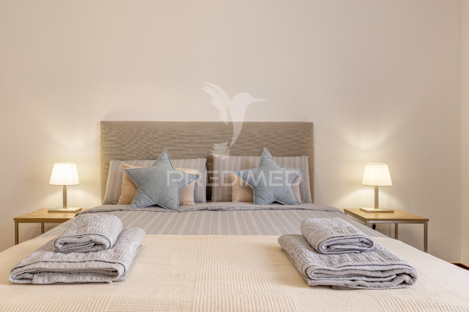 Apartamento t2 no centro do caniço – mobilado, com garagem e licença al