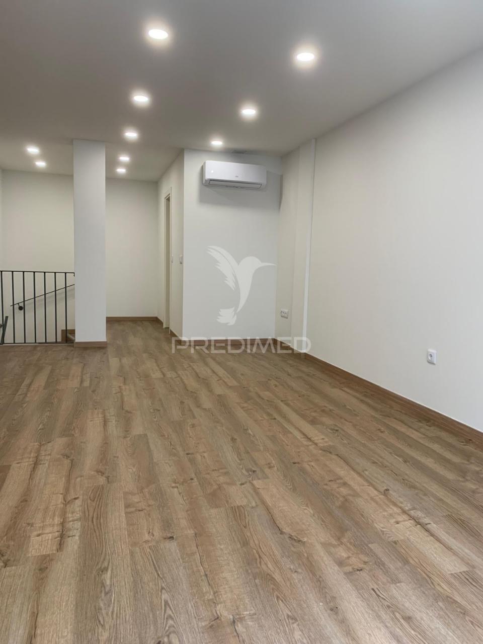 Apartamento t2 no coração do porto – totalmente remodelado