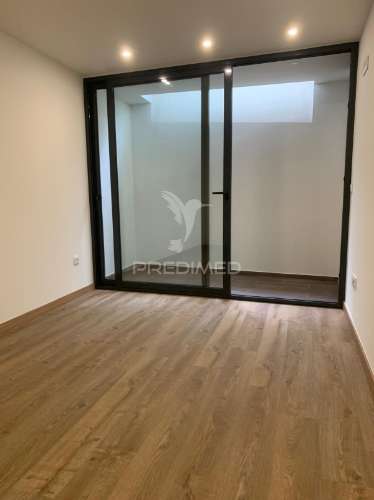 Apartamento t2 no coração do porto – totalmente remodelado