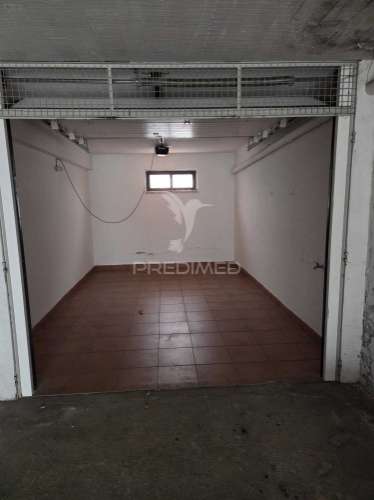 Disponível para venda garagem no entroncamento