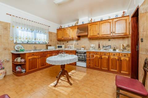 Moradia t3 + 3 em arruda dos vinhos