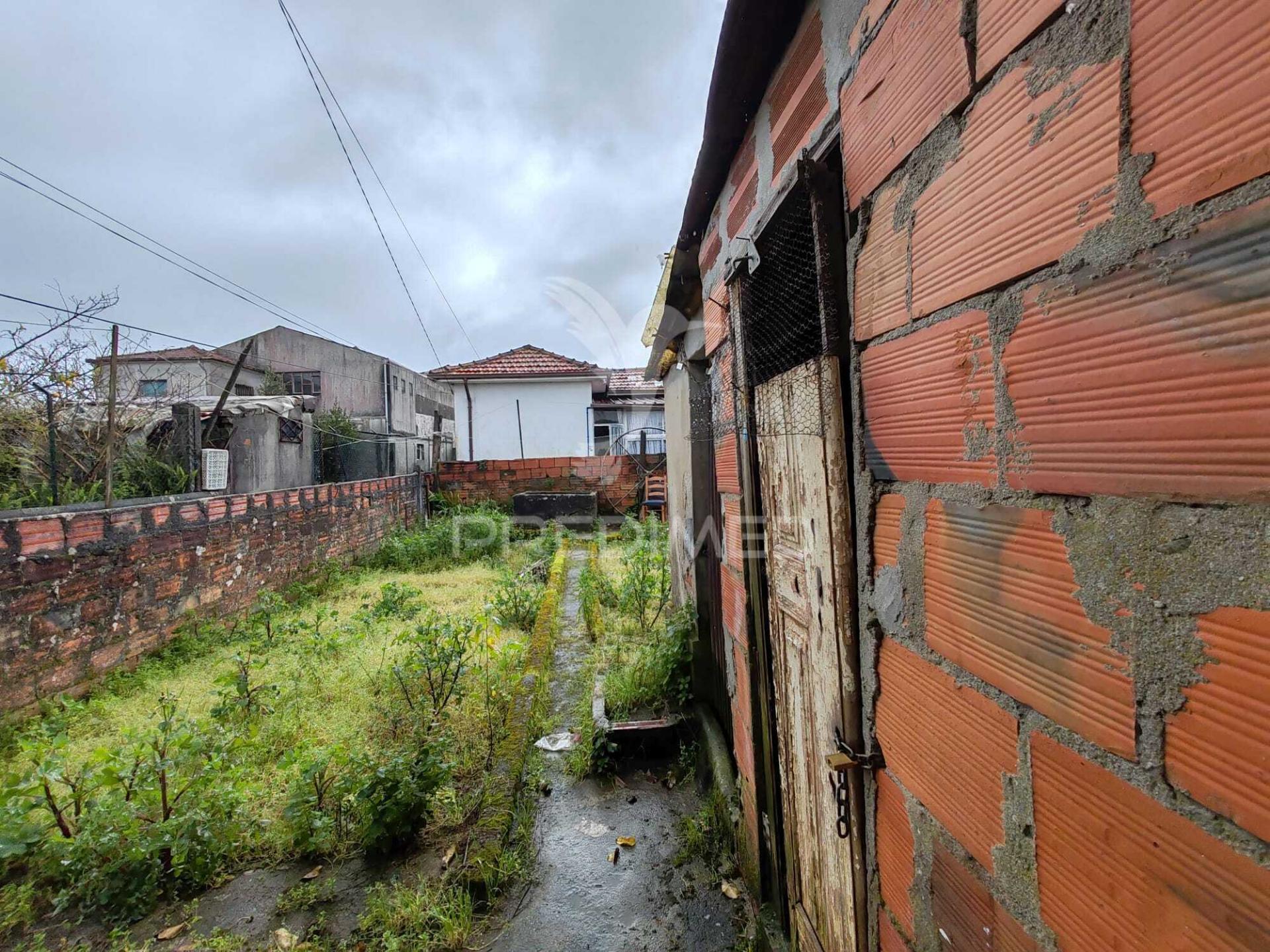 Moradia térrea para reconstrução