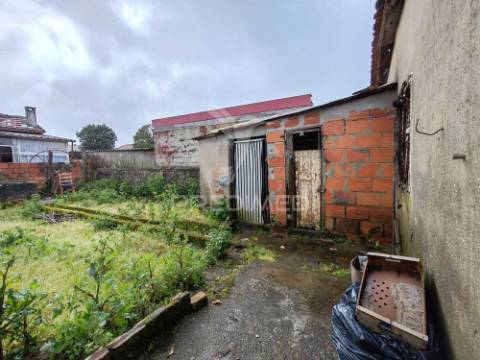 Moradia térrea para reconstrução