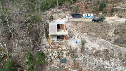 Terreno em vilar de veiga –  junto ao parque nacional da peneda-gerês
