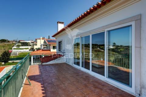 Moradia t7 com vista mar | lote de 787 m² | montesouros – mafra/ericeira