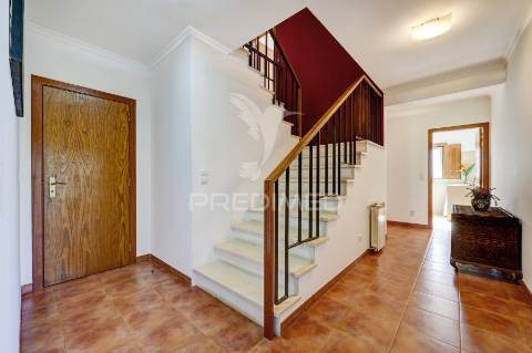 Moradia t7 com vista mar | lote de 787 m² | montesouros – mafra/ericeira