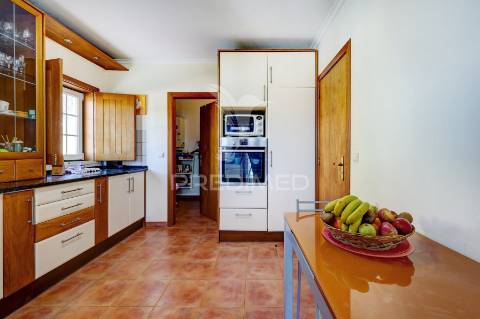 Moradia t7 com vista mar | lote de 787 m² | montesouros – mafra/ericeira