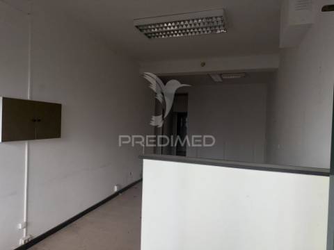 Moradia t2+2 arruda dos vinhos