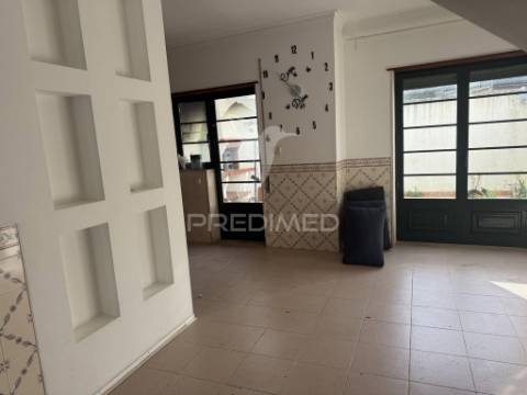 Moradia t2+2 arruda dos vinhos