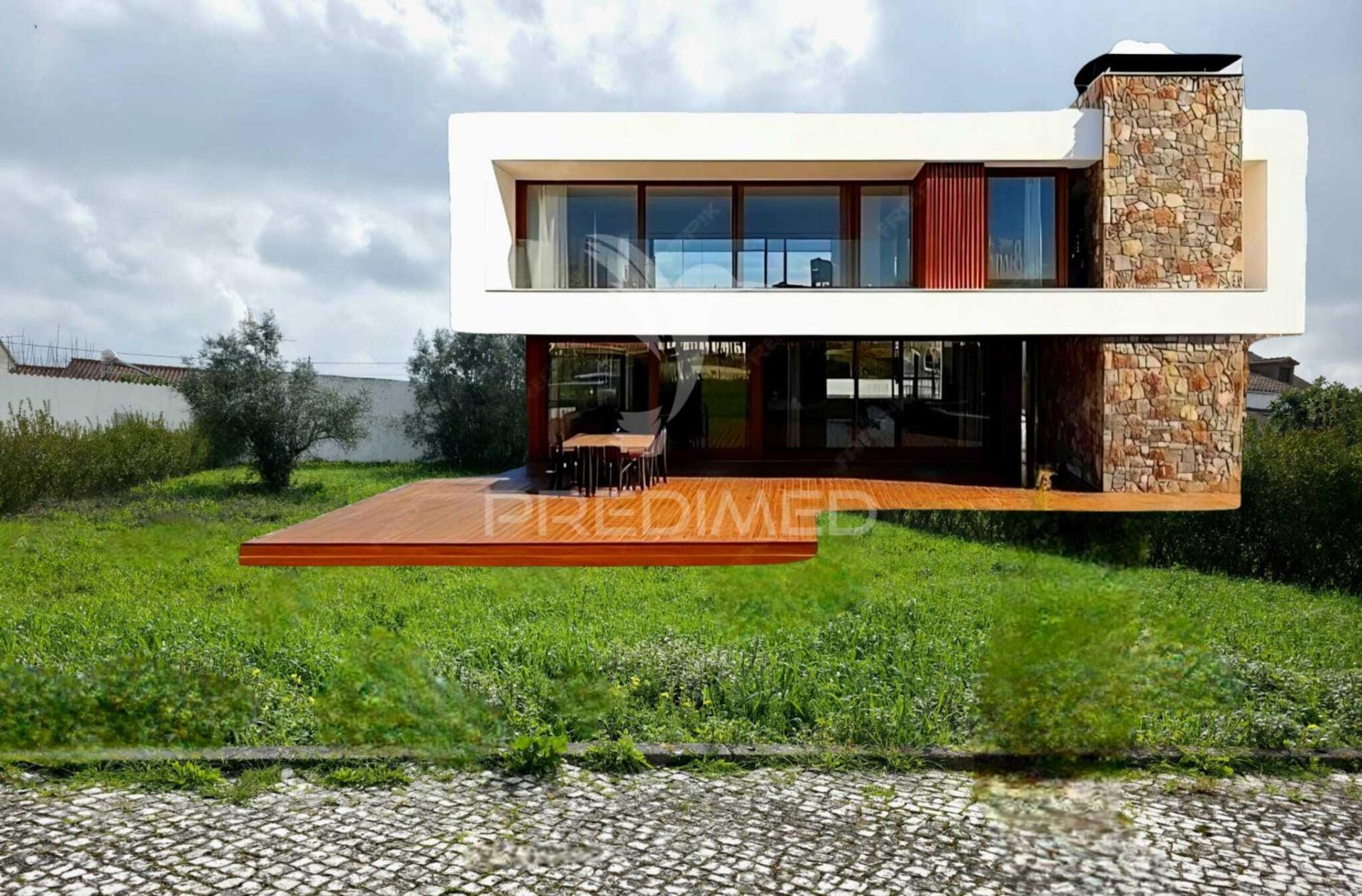 Lote de terreno urbano com 710m²