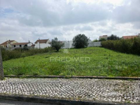 Lote de terreno urbano com 710m²
