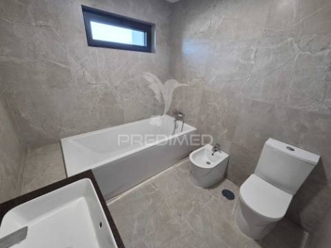 Moradia t4 em aradas