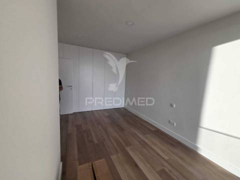 Moradia t4 em aradas