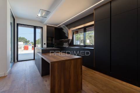 Moradia t5 contemporânea de luxo | marisol – charneca de caparica