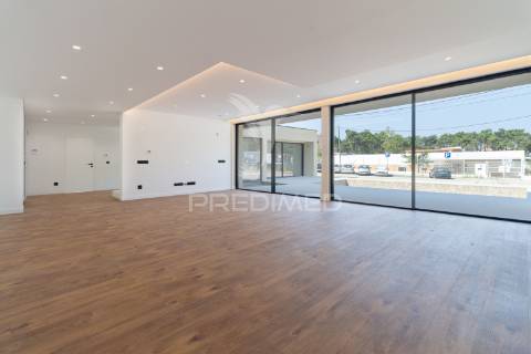 Moradia t5 contemporânea de luxo | marisol – charneca de caparica