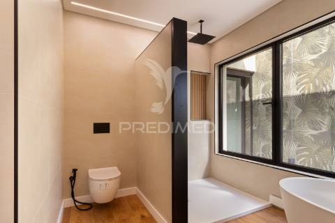 Moradia t5 contemporânea de luxo | marisol – charneca de caparica