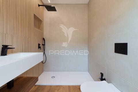 Moradia t5 contemporânea de luxo | marisol – charneca de caparica