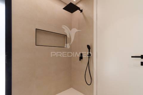 Moradia t5 contemporânea de luxo | marisol – charneca de caparica