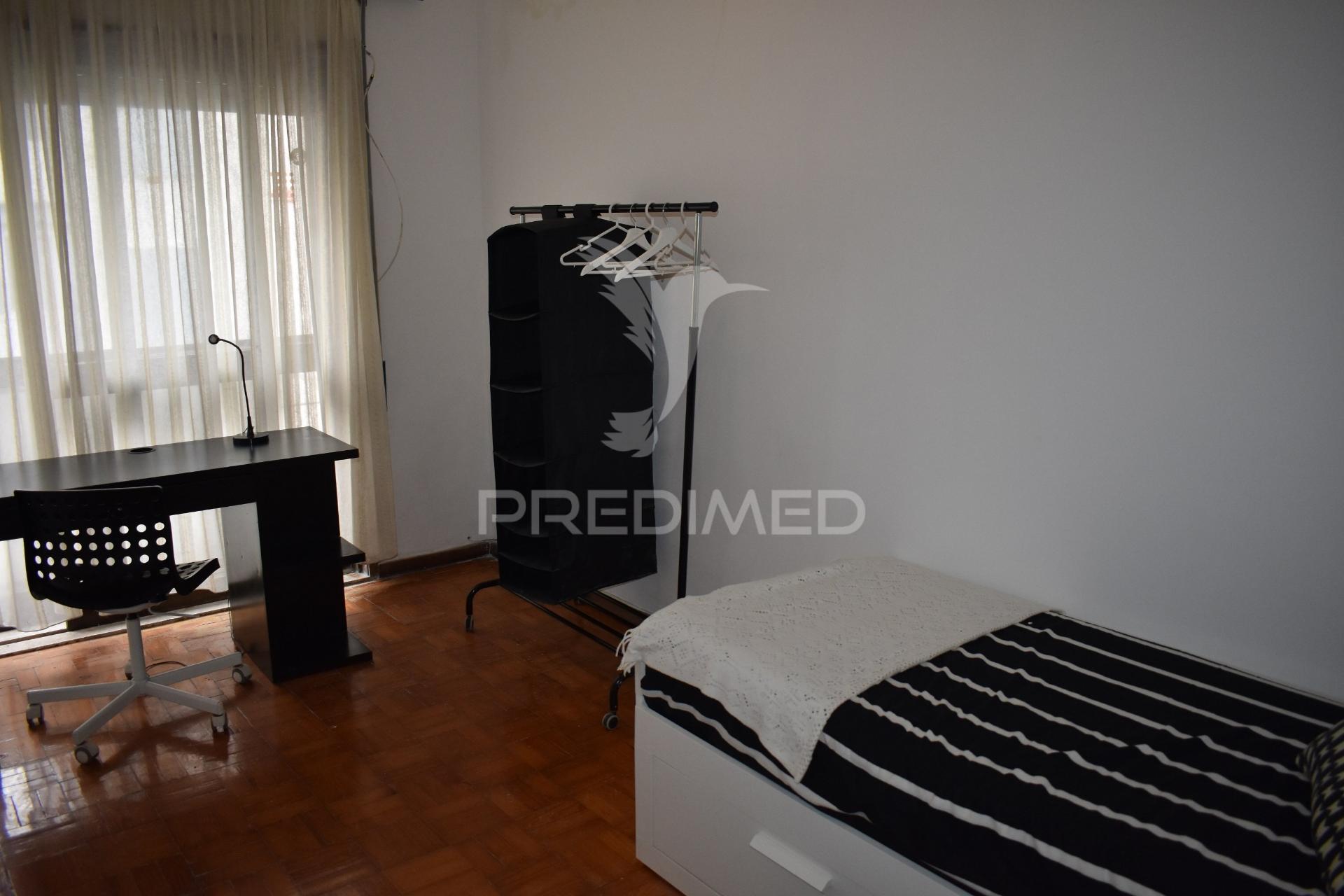 T2 mobilado  -  centro do porto