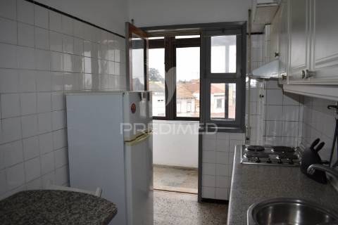 T2 mobilado  -  centro do porto