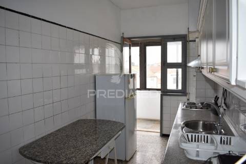 T2 mobilado  -  centro do porto