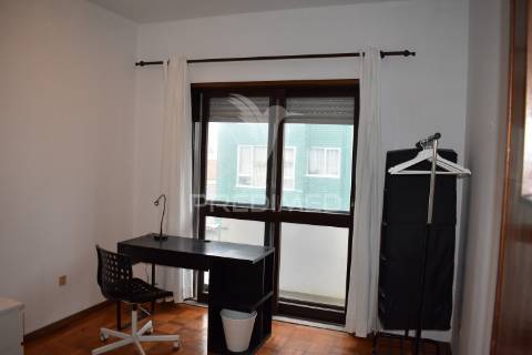 T2 mobilado  -  centro do porto