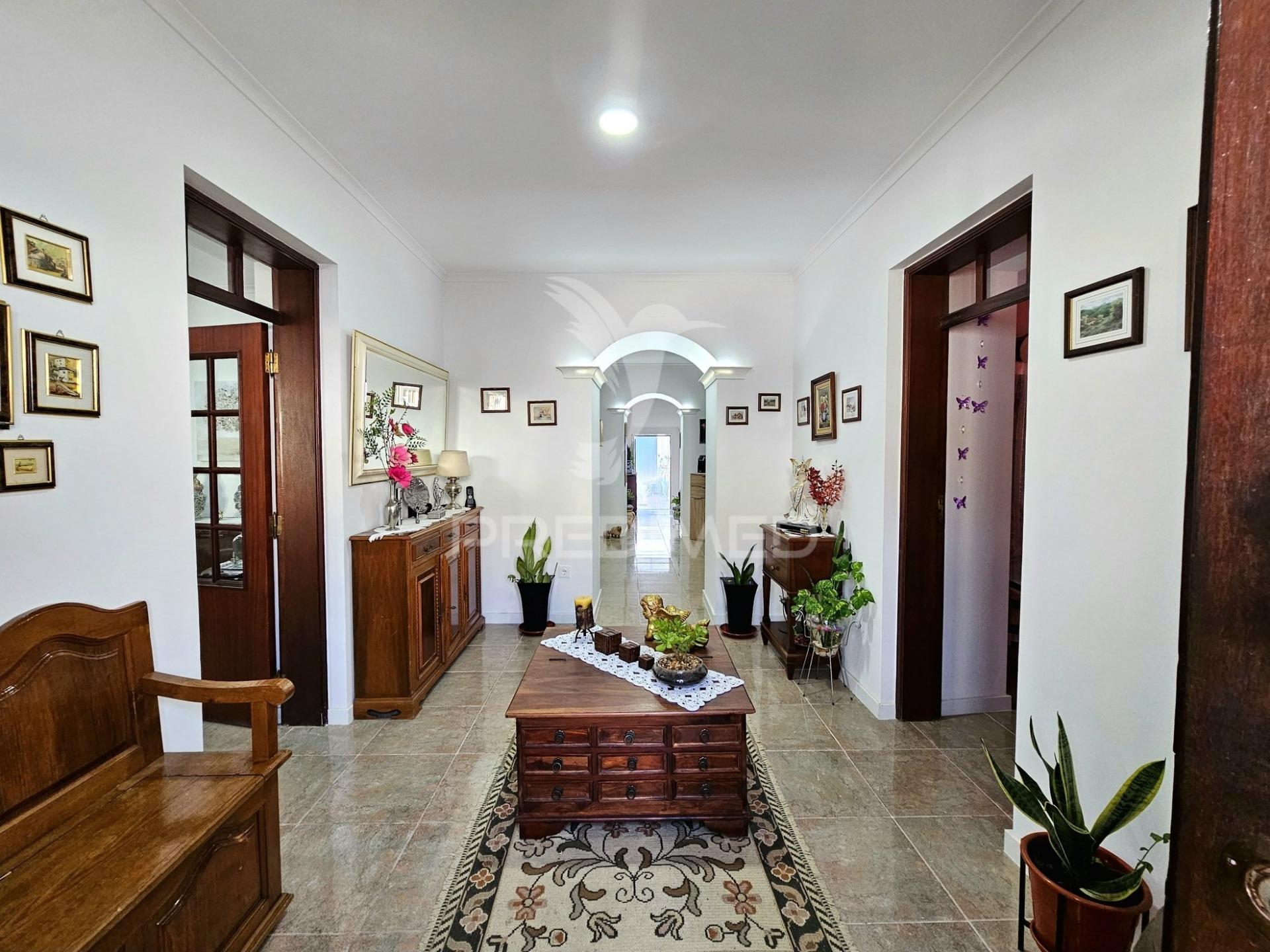 Moradia t4 em casével, concelho de castro verde.