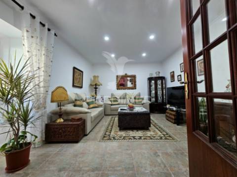 Moradia t4 em casével, concelho de castro verde.