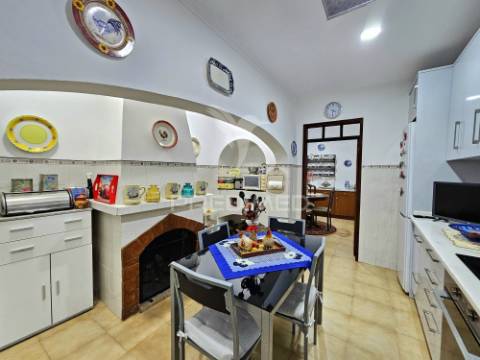 Moradia t4 em casével, concelho de castro verde.