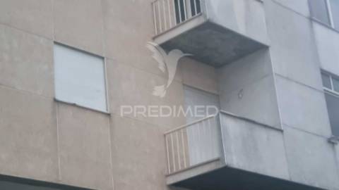 Apartamento t3 remodelado no centro da vila de ancede – baião